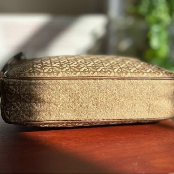 Vintage Loewe Signature Logo Canvas Crossbody | Rare | Excellent Condition - Picture 8 of 13